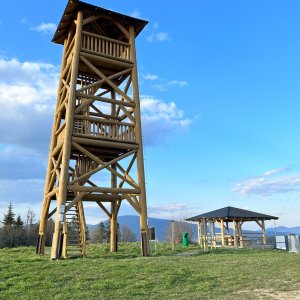 OBEC NOVOŤ: Modlov vrch a vyhliadková veža