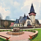 OBEC ORAVSKÁ LESNÁ: Kościół św. Anny Narodowy Pomnik Kultury