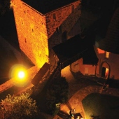 NÁRODNÁ BANKA SLOVENSKA - MÚZEUM MINCÍ A MEDAILÍ KREMNICA: Severná veža Mestského hradu v Kremnici počas podujatia Noc múzeí